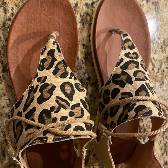 Shoes - Animal print sandals, Size 7.5